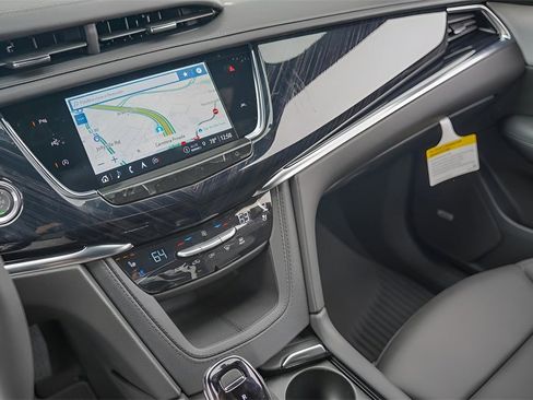 New 2025 Cadillac XT6 Premium Luxury w/ Technology Package image 17