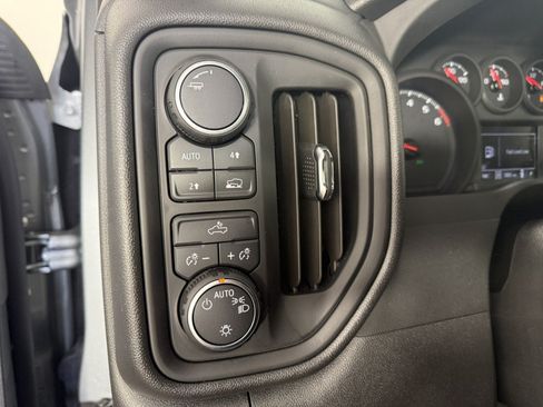 Used 2026 Chevrolet Silverado 1500 W/T w/ WT Value Package AWD/4WD image 20