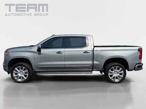 Used 2023 Chevrolet Silverado 1500 High Country w/ High Country Premium Package AWD/4WD image 4