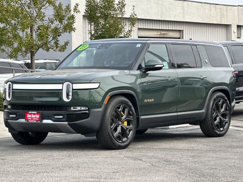 Used 2023 Rivian R1S Adventure image 8