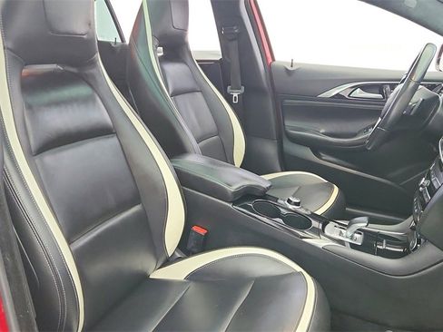 Used 2018 INFINITI QX30 Sport w/ Sport Leather Package image 33