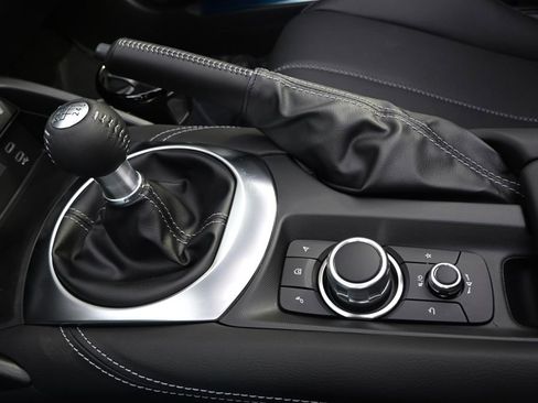 Used 2025 MAZDA MX-5 Miata Grand Touring RWD image 33