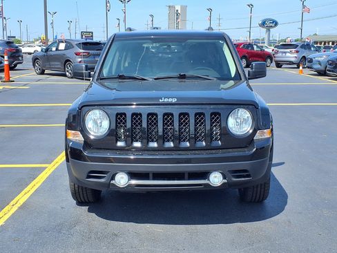 Used 2017 Jeep Patriot High Altitude FWD image 19