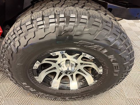 Used 2015 Jeep Wrangler Unlimited Sahara w/ Max Tow Package image 39