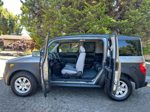 Used 2005 Honda Element EX image 27