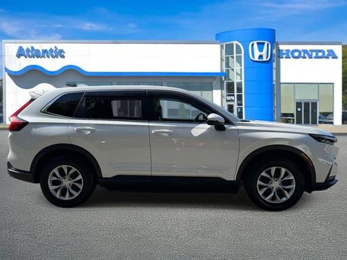 Used 2025 Honda CR-V LX image 4