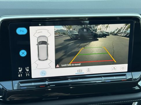 Certified 2025 Volkswagen Atlas SE image 28