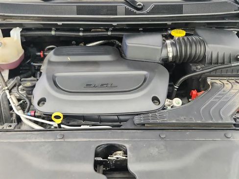 Used 2023 Chrysler Pacifica Touring-L FWD image 20