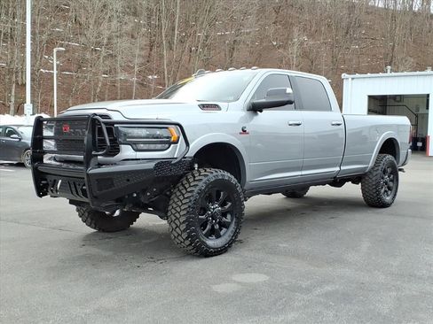 Used 2021 RAM 3500 Limited w/ Night Edition image 9