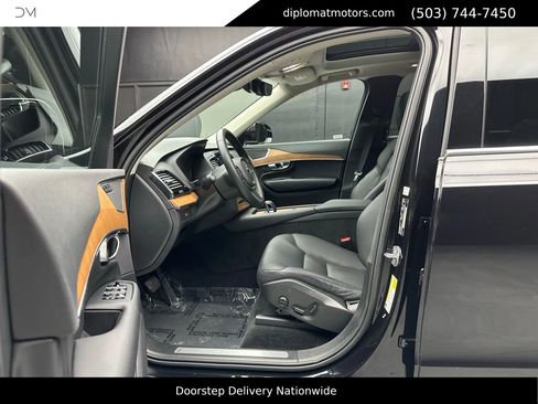 Used 2023 Volvo XC90 B6 Plus image 18