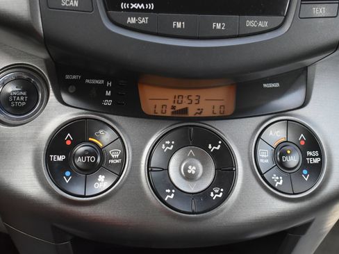 Used 2009 Toyota RAV4 Limited AWD/4WD image 30