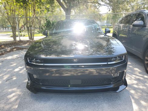 Used 2024 Dodge Charger Daytona R/T w/ Plus Group AWD/4WD image 3