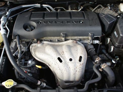 Used 2010 Toyota Matrix S image 18