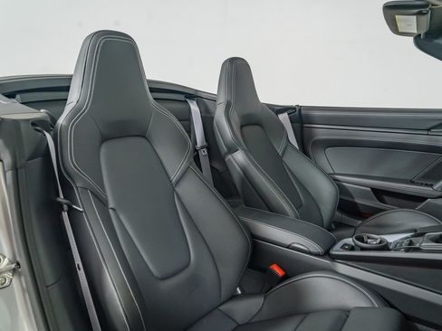 Used 2026 Porsche 911 Carrera T w/ Sportdesign Package RWD image 40