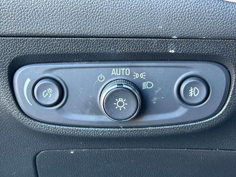 Used 2021 Buick Encore GX Select image 20