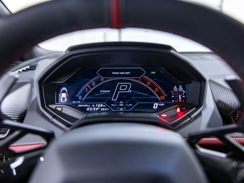Used 2024 Lamborghini Huracan Tecnica RWD image 40
