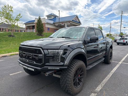 Used 2019 Ford F150 Raptor w/ Equipment Group 802A Luxury AWD/4WD image 3