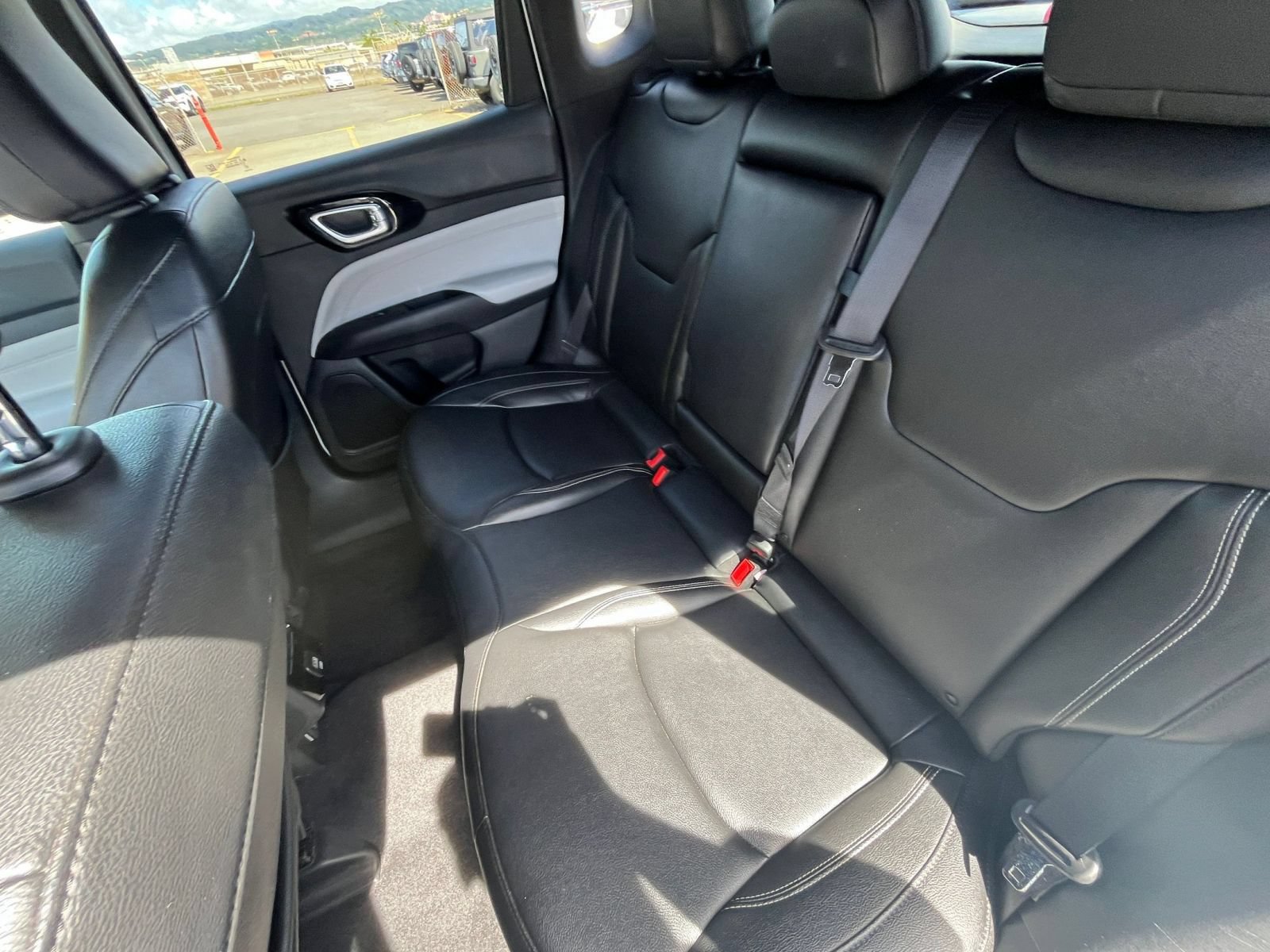 Used 2025 Jeep Compass Limited AWD/4WD image 25