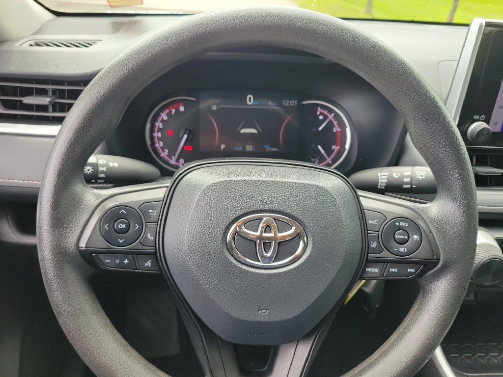 Certified 2024 Toyota RAV4 LE AWD/4WD image 8