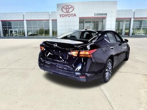 Used 2025 Nissan Altima 2.5 SV FWD image 18