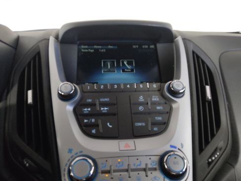 Used 2017 Chevrolet Equinox LS FWD image 25