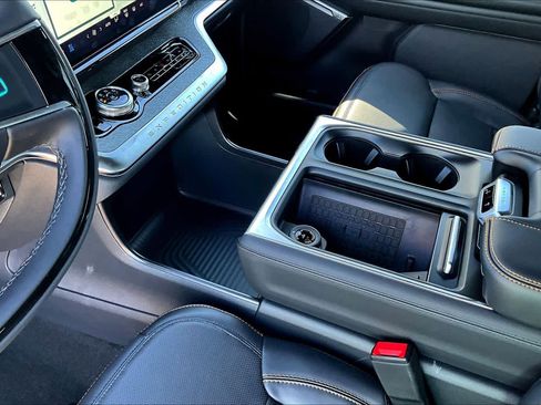 New 2025 Ford Expedition Tremor image 7