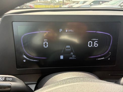 Used 2025 Kia Sportage LX image 38