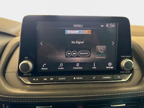 Used 2021 Nissan Rogue SV image 21