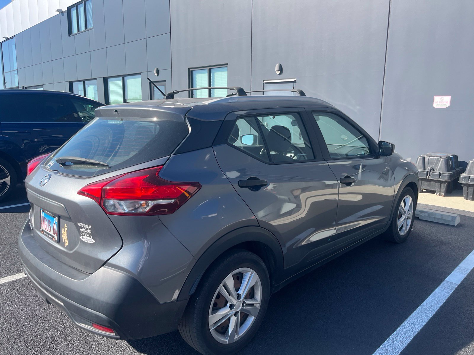 Used 2019 Nissan Kicks S FWD image 3