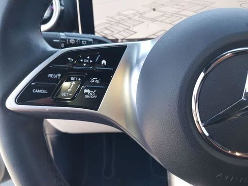 Used 2023 Mercedes-Benz GLC 300 4MATIC image 10