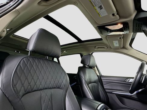 Used 2023 BMW X7 xDrive40i image 19