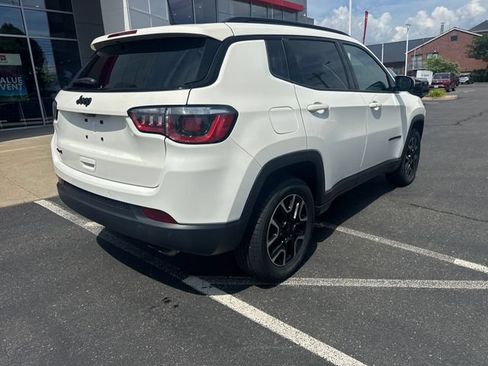 Used 2019 Jeep Compass Sport AWD/4WD image 3