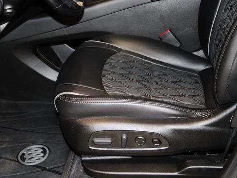 Used 2023 Buick Enclave Avenir w/ Avenir Technology Package image 36