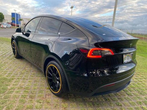 Used 2024 Tesla Model Y Long Range image 5