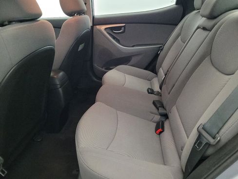Used 2016 Hyundai Elantra SE FWD image 18