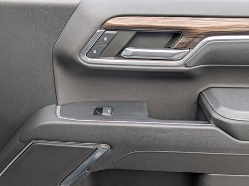 Used 2023 Chevrolet Silverado 1500 LT AWD/4WD image 22