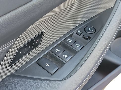 Used 2026 BMW M440i Convertible RWD image 17