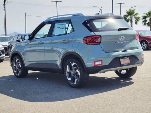 New 2026 Hyundai Venue SEL FWD image 3