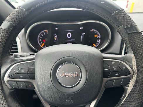 Used 2020 Jeep Grand Cherokee Limited image 10