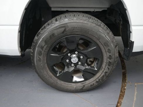 Used 2022 RAM 1500 Big Horn AWD/4WD image 15