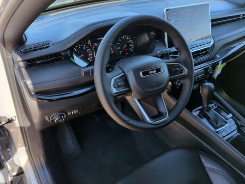 New 2026 Jeep Compass Latitude AWD/4WD image 14