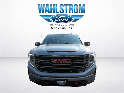 Used 2023 GMC Sierra 1500 AT4 w/ AT4 Premium Package AWD/4WD image 8