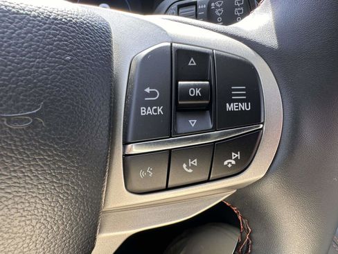 Used 2025 Ford Explorer Active image 19