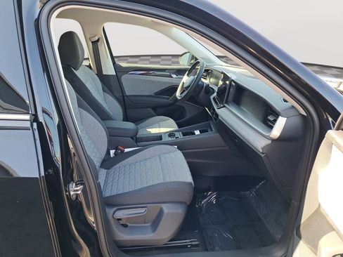 New 2025 Volkswagen Tiguan S image 18