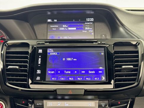 Used 2017 Honda Accord Sport image 14