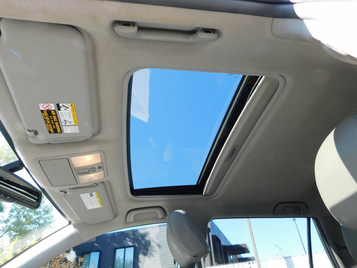Used 2012 Toyota RAV4 Limited w/ Premium Plus Value Pkg FWD image 19