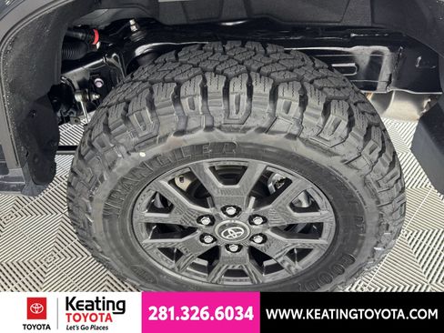New 2026 Toyota 4Runner SR5 AWD/4WD image 15