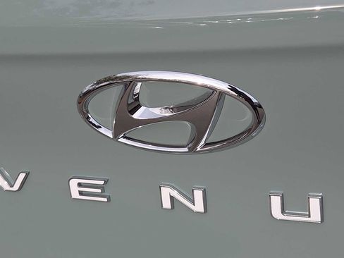 New 2026 Hyundai Venue SE image 11