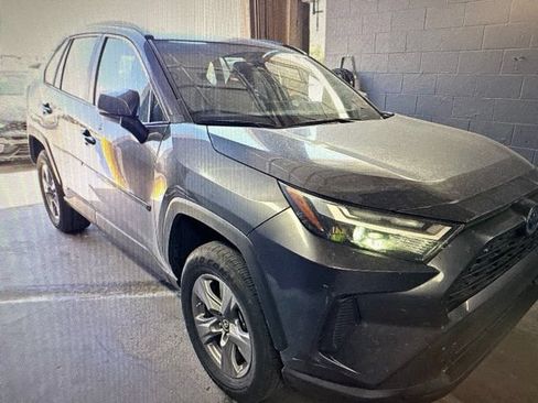 Used 2024 Toyota RAV4 LE AWD/4WD image 12