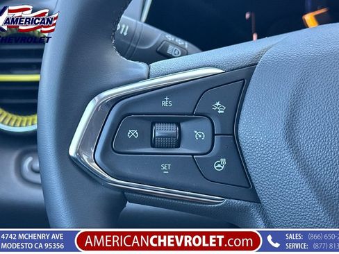 Used 2026 Chevrolet Trax ACTIV w/ Sunroof Package FWD image 31